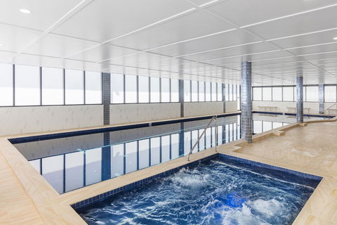 Meriton Suites Southport, Gold Coast - Accommodation Broadbeach 4