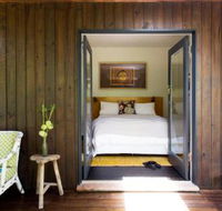 Botanica Editions - Accommodation Broadbeach