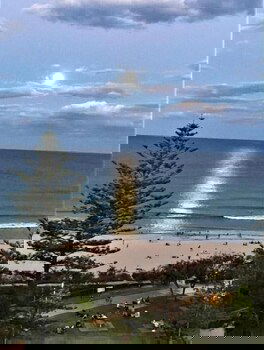 Oceania Beachside Holiday Apartments - Accommodation Broadbeach 3