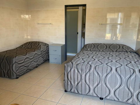 Top 1 Motel - Accommodation Broadbeach 1