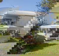 Through the Looking Glass - Accommodation Broadbeach