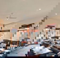 High Plains Drifter - Accommodation Broadbeach
