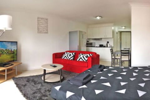 MyHoYoHo Design Studio Apartment - Accommodation Broadbeach 0
