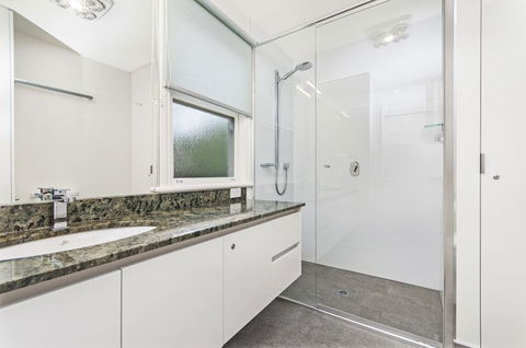 JOHANSSONS PERCH COTTAGE - Accommodation Broadbeach 5