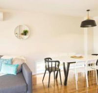 New Designer Home  Parking  Close to Airport - Accommodation Broadbeach