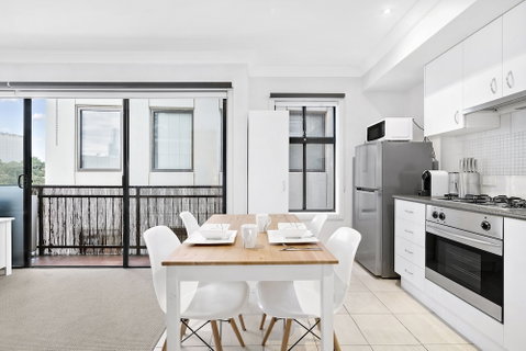 SIENNA, 1BDR South Melbourne Apartment - Accommodation Broadbeach 1