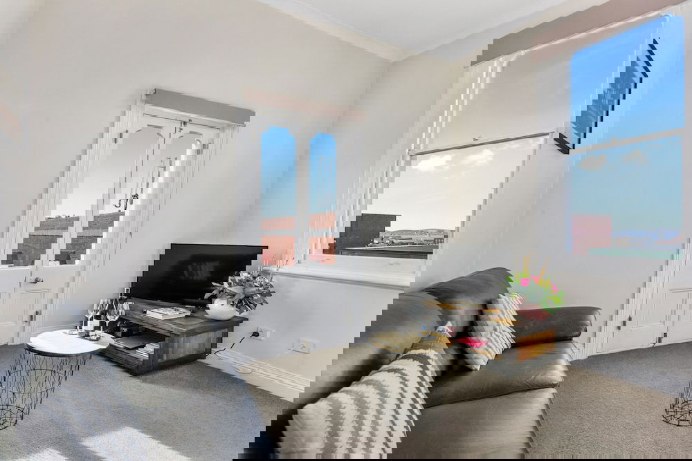 Queens Domain TAS Accommodation Broadbeach