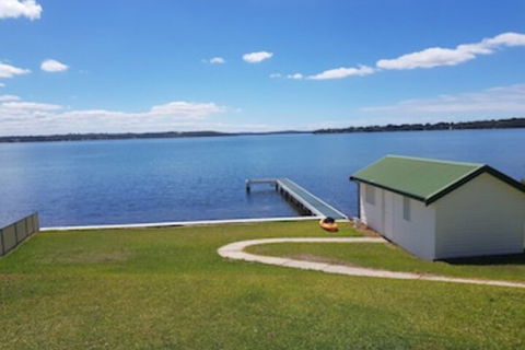 Lake Escape - Lake Macquarie - Accommodation Broadbeach 0