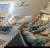 Sails on Chapel - Accommodation Broadbeach