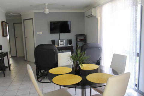 Ducati's Bed And Breakfast - Accommodation Broadbeach 1