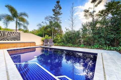 Bayhill Manor In Sanctuary Cove - Accommodation Broadbeach 0