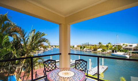 LUXE At Sanctuary Cove - Accommodation Broadbeach 5