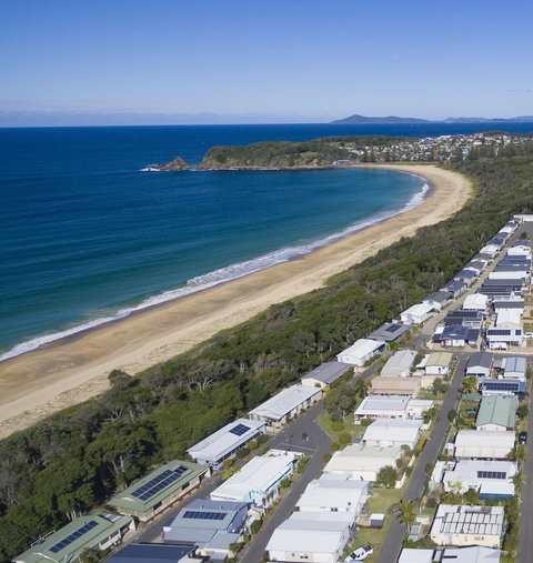 Beachfront Hallidays Point - Accommodation Broadbeach 0