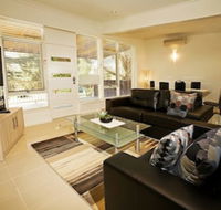 Beach House Units - 2 - Accommodation Broadbeach