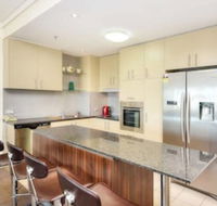 Beachfront Resort 2 Bedroom High Floor - Accommodation Broadbeach
