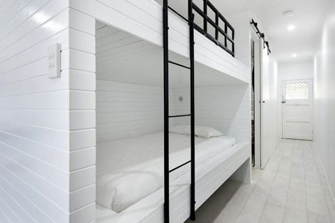 Burleigh By The Sea - Accommodation Broadbeach 1