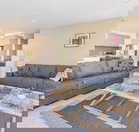 Birch Holiday House - Accommodation Broadbeach