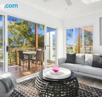 Avalon Tree House - Accommodation Broadbeach