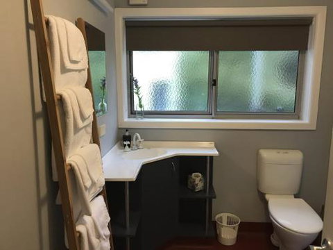A Bach At Bright Bright VIC - Accommodation Broadbeach 3