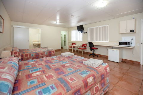 Leichhardt Hotel Motel - Accommodation Broadbeach 3