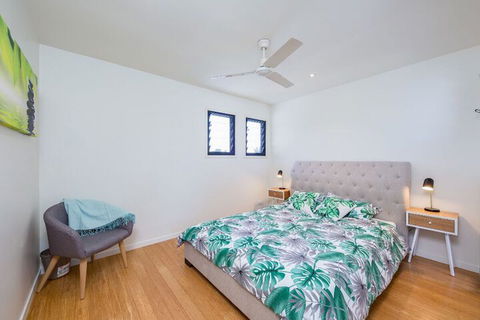 Gold Coast Stunning Waterfront Retreat By Hostrelax - Accommodation Broadbeach 7