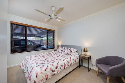 Gold Coast Stunning Waterfront Retreat By Hostrelax - Accommodation Broadbeach 4