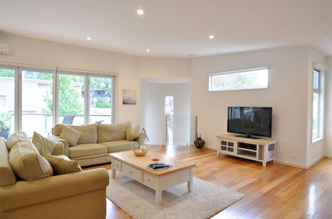 LA MER Centrally Located Free Wifi - Accommodation Broadbeach 1