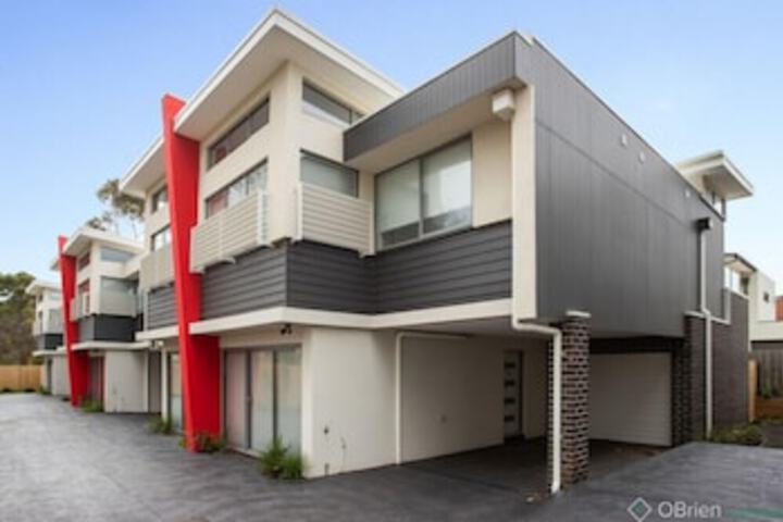 Cowes VIC Accommodation Broadbeach