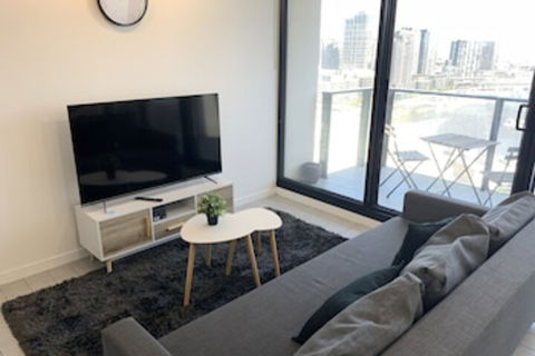 JC Water View Apartment On La Trobe - Accommodation Broadbeach 5