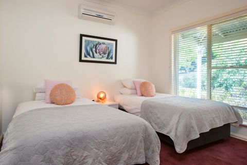 Emerald Lodge - Accommodation Broadbeach 1