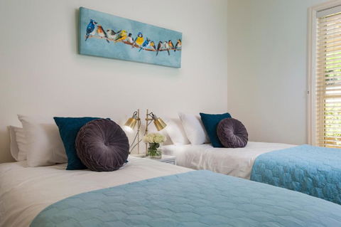 Emerald Lodge - Accommodation Broadbeach 3
