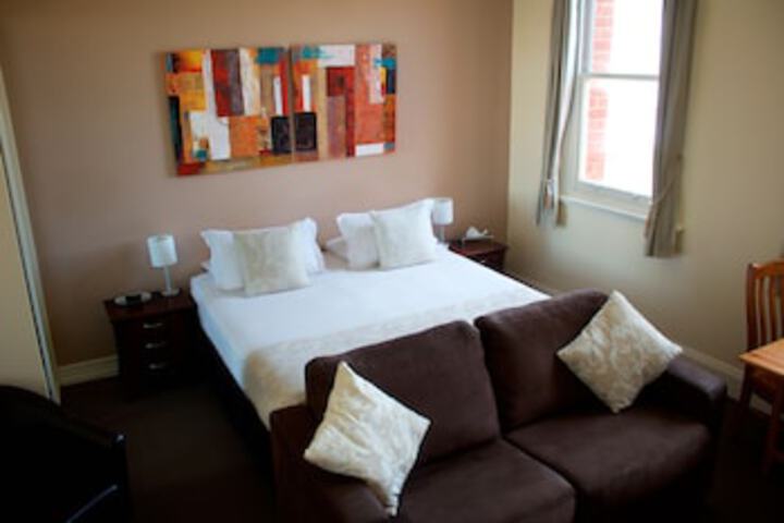Gifford Hill SA Accommodation Broadbeach