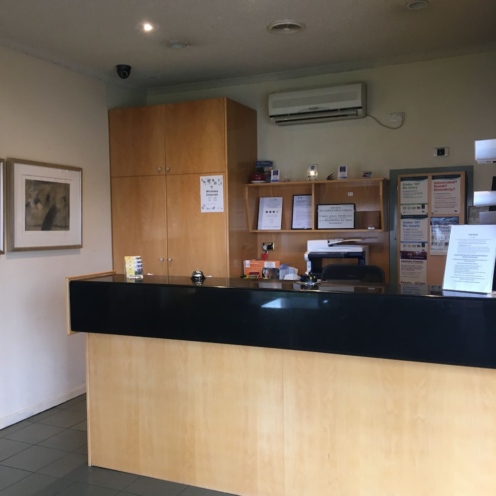 Seddon VIC Accommodation Broadbeach