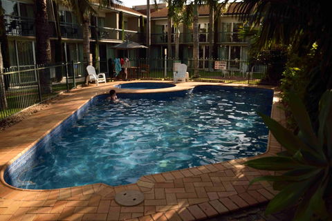 Motel 98 - Accommodation Broadbeach 4