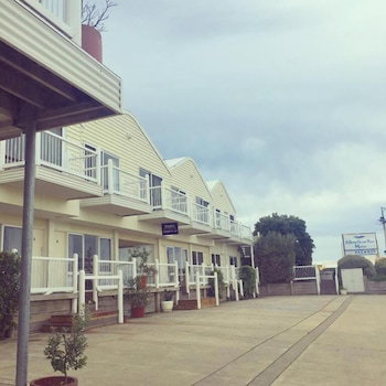 A Great Ocean View Motel - Accommodation Broadbeach 0