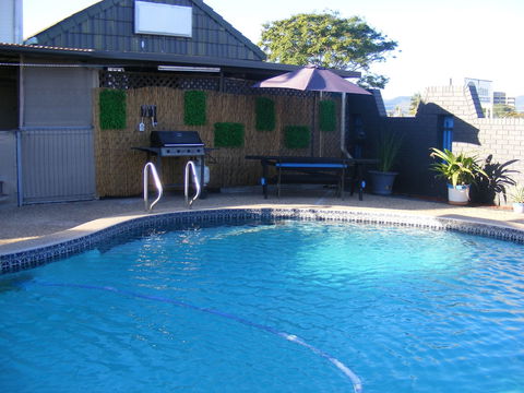 Motel Lodge - Accommodation Broadbeach 2