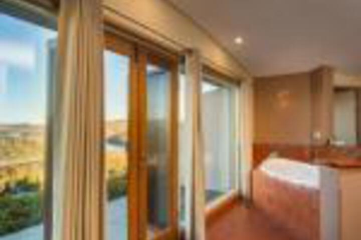 Rydal NSW Accommodation Broadbeach