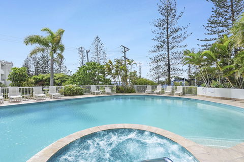 Crystal Bay On The Broadwater - Accommodation Broadbeach 5
