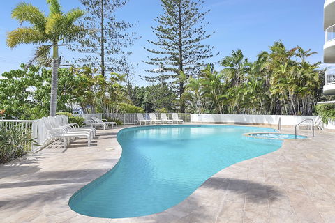 Crystal Bay On The Broadwater - Accommodation Broadbeach 4