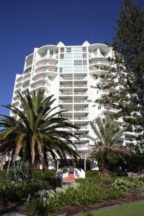 Crystal Bay On The Broadwater - Accommodation Broadbeach 1