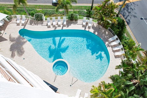 Crystal Bay On The Broadwater - Accommodation Broadbeach 3