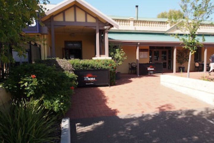 Allanooka WA Accommodation Broadbeach