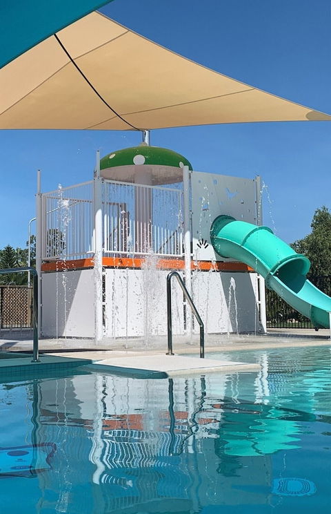 Queens Beach Tourist Village - Accommodation Broadbeach 4