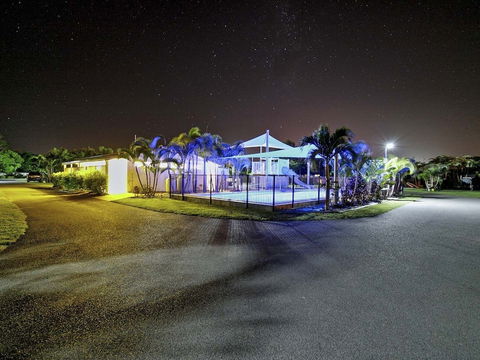 Queens Beach Tourist Village - Accommodation Broadbeach 2