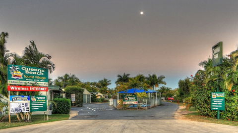 Queens Beach Tourist Village - Accommodation Broadbeach 1