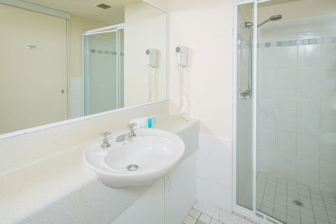 Miami Beachside Holiday Apartments - Accommodation Broadbeach 5