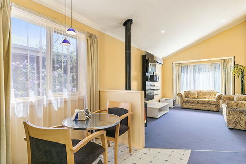 Cottages For Two - Accommodation Broadbeach 6