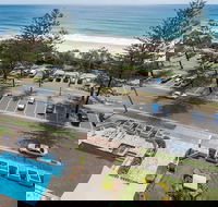 Southern Cross Beachfront Holiday Apartments - Accommodation Broadbeach