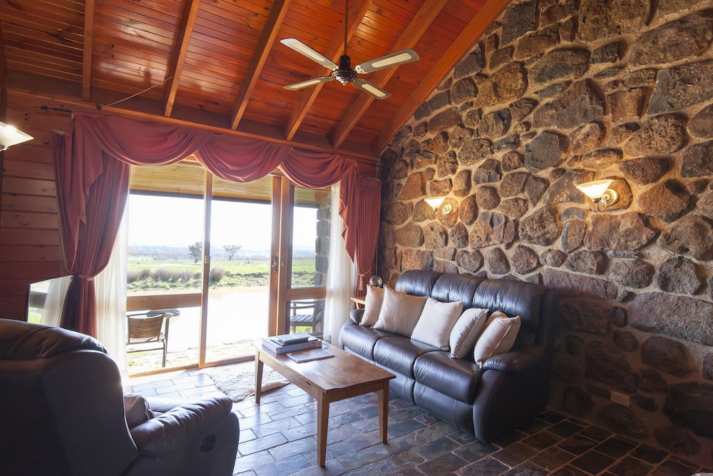 Allendale VIC Accommodation Broadbeach