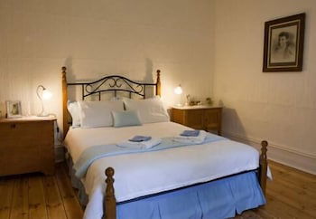 Brown's House Bed And Breakfast - Accommodation Broadbeach 6